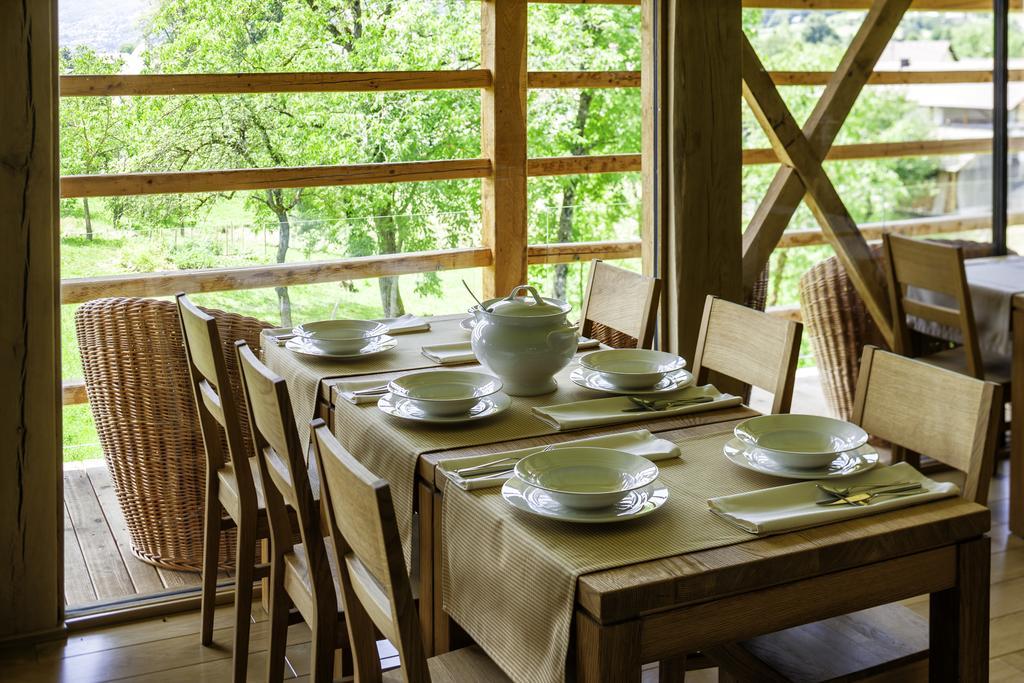 Guest House Kalska Domacija Semic Bilik gambar